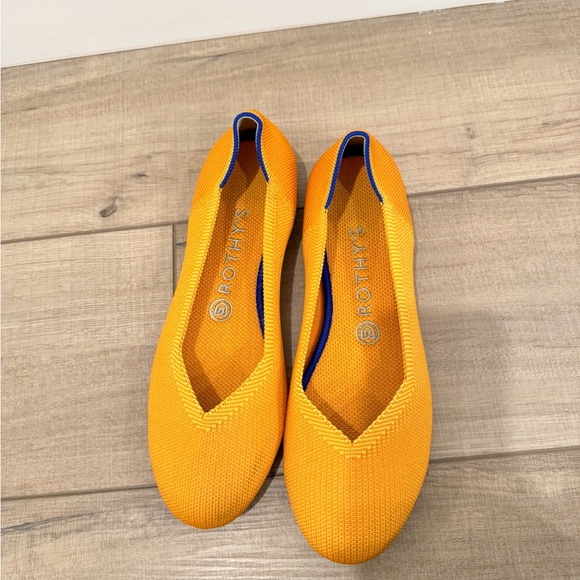 Rothy’s Lemondrop Flats Round Toe size 8.5 Rare Color - Picture 1 of 5
